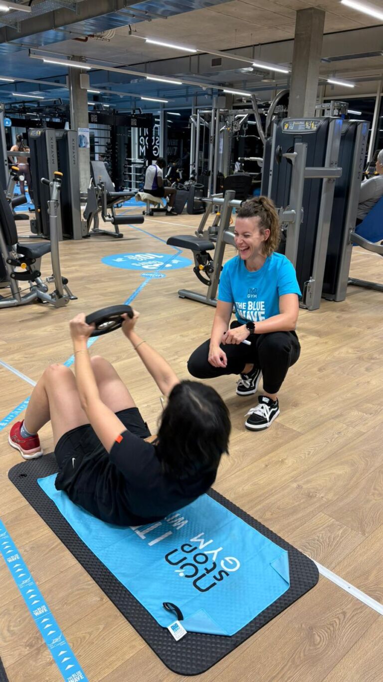 The SeaCleaners x NonStop Gym se mobilisent pour l’Océan

📅 Mardi 3 novembre
📍 Dans les 48 clubs NonStop Gym
⏰ De 9h à 20h — Entrée gratuite pour les non-membres
💪🏼 Réalisez un circuit sportif et NonStop Gym reverse 5 CHF pour l’Océan !

L’an dernier, grâce à vos efforts, nous avons récolté 40’000 CHF. 🌊
Cette année, battons un nouveau record !

Venez avec vos amis, vos collègues ou votre équipe et transformez votre entraînement en un don pour l’Océan. 💙

On compte sur vous ! Rejoignez la Blue Wave ! 🌊

###

The SeaCleaners x NonStop Gym are taking action for the Ocean! 🌊💙

📅 Tuesday, November 3
📍 At all 48 NonStop Gym clubs
⏰ From 9 AM to 8 PM — Free entry for non-members
💪🏼 Complete a workout circuit and NonStop Gym will donate CHF 5 to protect the Ocean!

Last year, thanks to your efforts, we raised CHF 40,000! 🌊
This year, let’s break another record! 💙

Bring your friends, colleagues or your whole team and turn your workout into a donation for the Ocean. 

We’re counting on you! Join the Blue Wave! 🌊💙